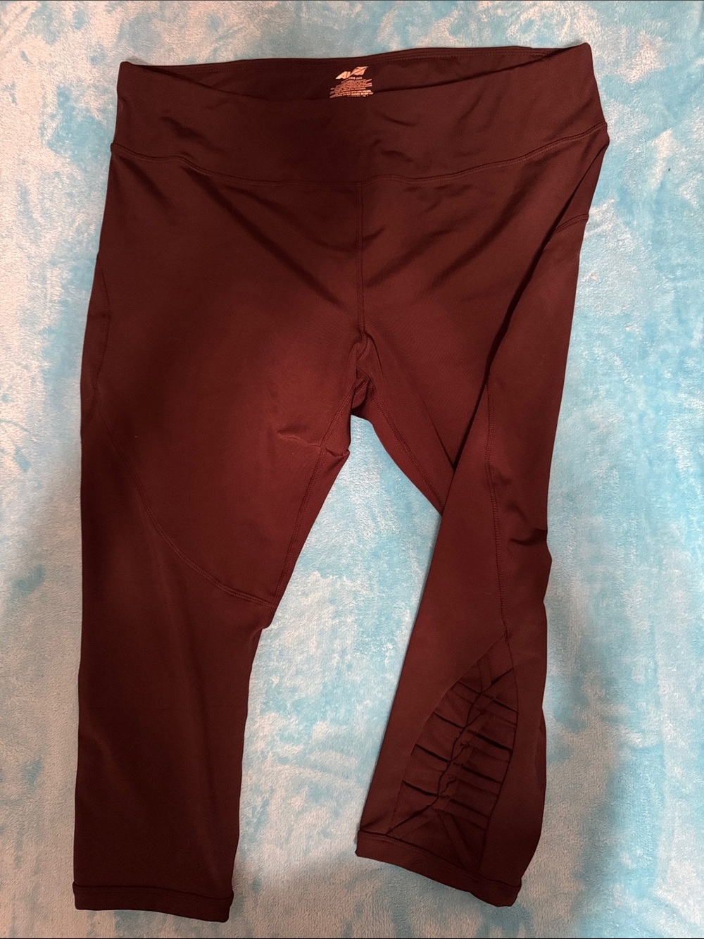 Women’s Black Capri Leggings with Ruched Hem